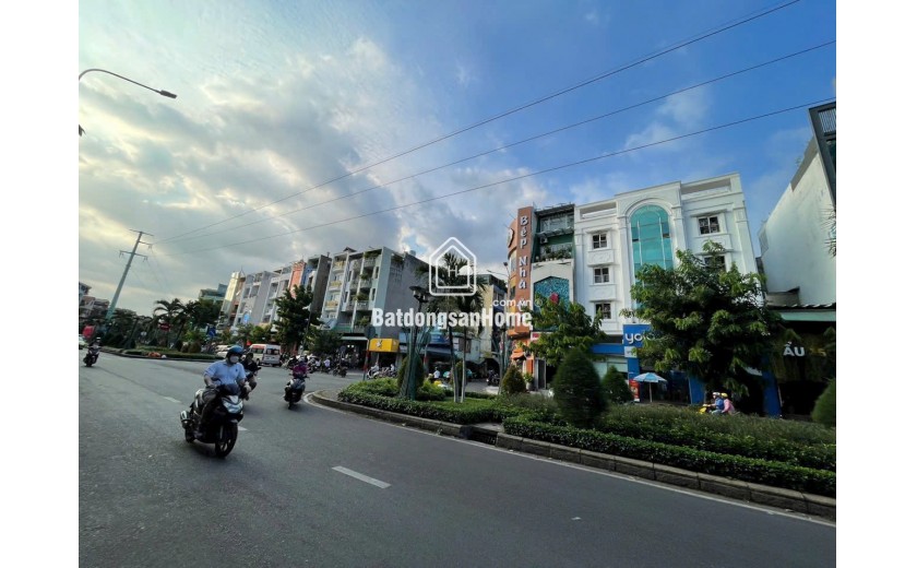 CHO THUÊ NHÀ NGUYÊN CĂN 152 154 156 PHAN XÍCH LONG, PHƯỜNG 2, QUẬN PHÚ NHUẬN